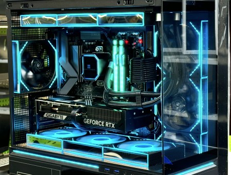 AMD Ryzen 7 7800X3D 4